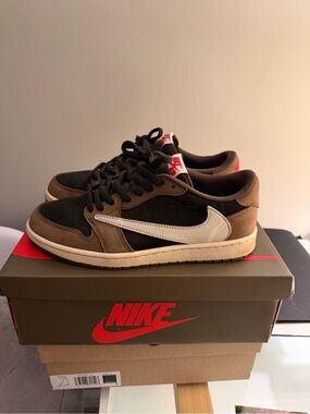 Jordan 1 Travis Scott Mocha